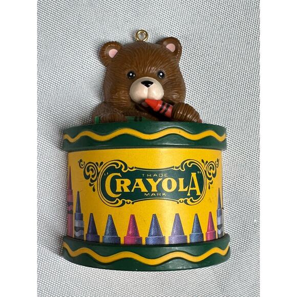 Vintage 1992 Hallmark Keepsake Christmas Ornament “Crayola Bear” & Tin Box 7"x5" - Picture 6 of 9